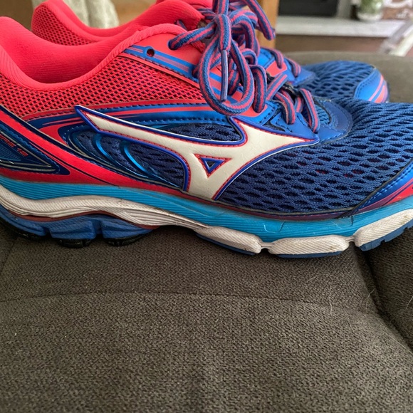 Mizuno Wave Inspire 13 Running Shoe - Picture 6 of 6